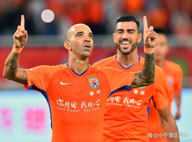 包含鲁能再夺亚洲冠军，展示中国足球强盛实力的词条