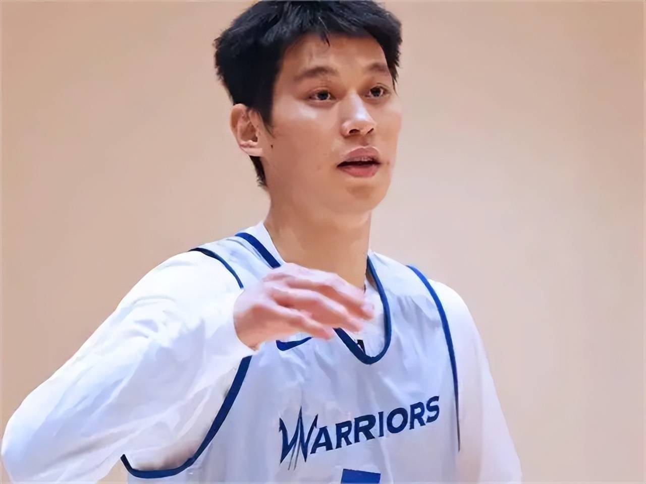 林书豪率队连胜，纽约尼克斯登顶东部的简单介绍